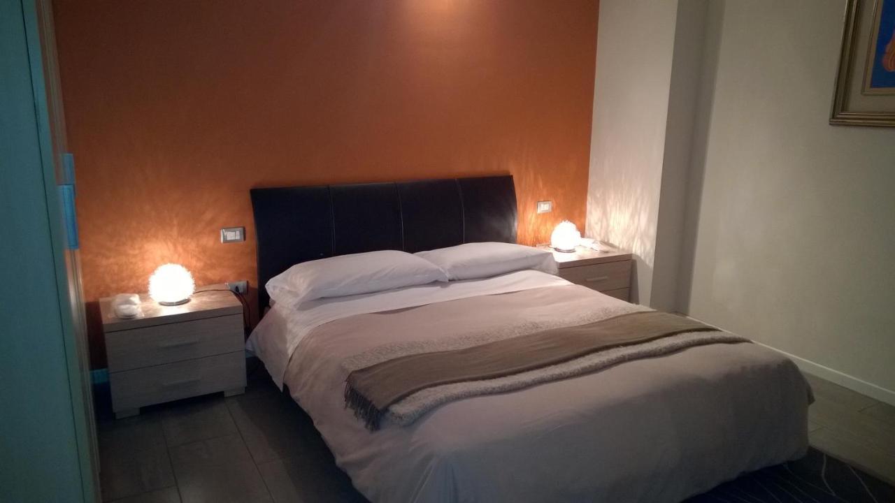 Agora Residenza Aparthotel Мантова Екстериор снимка