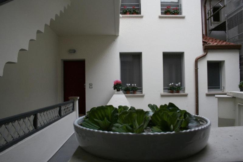 Agora Residenza Aparthotel Мантова Екстериор снимка