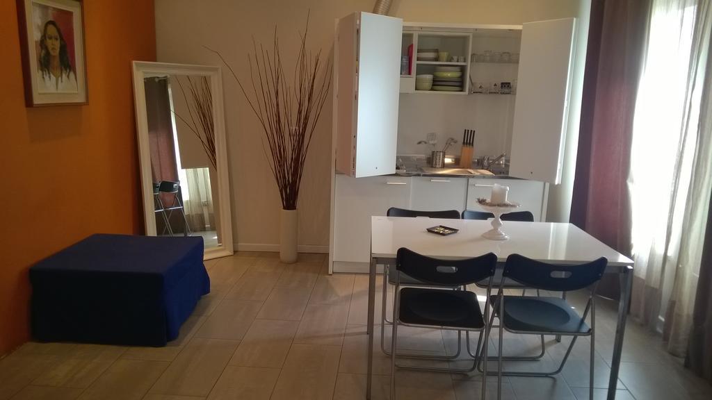 Agora Residenza Aparthotel Мантова Екстериор снимка