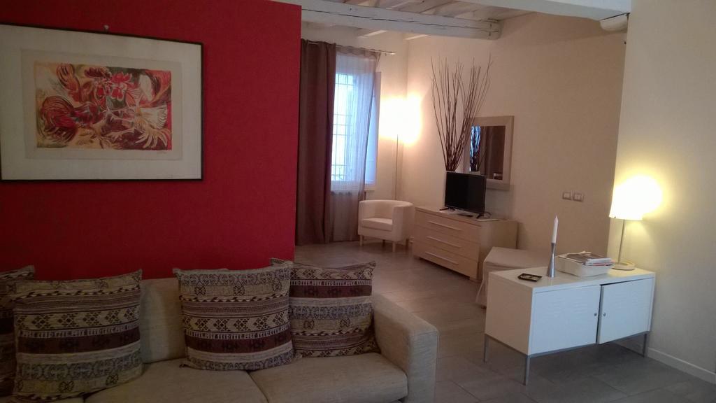 Agora Residenza Aparthotel Мантова Екстериор снимка